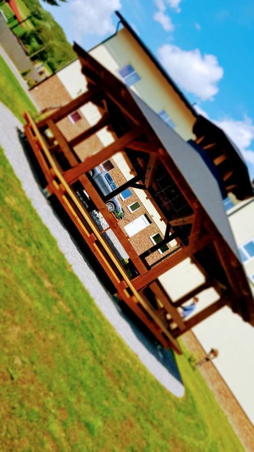 Agrohotel Tri Brezy Hrustin Bagian luar foto