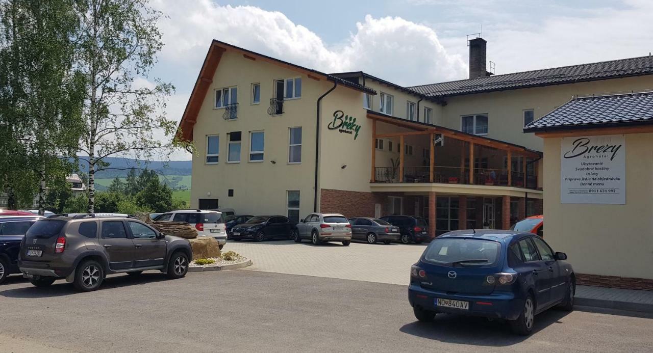Agrohotel Tri Brezy Hrustin Bagian luar foto